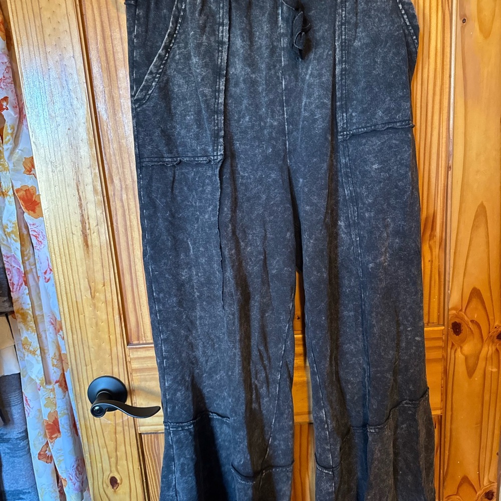 Black Washed Wide-Leg Pants